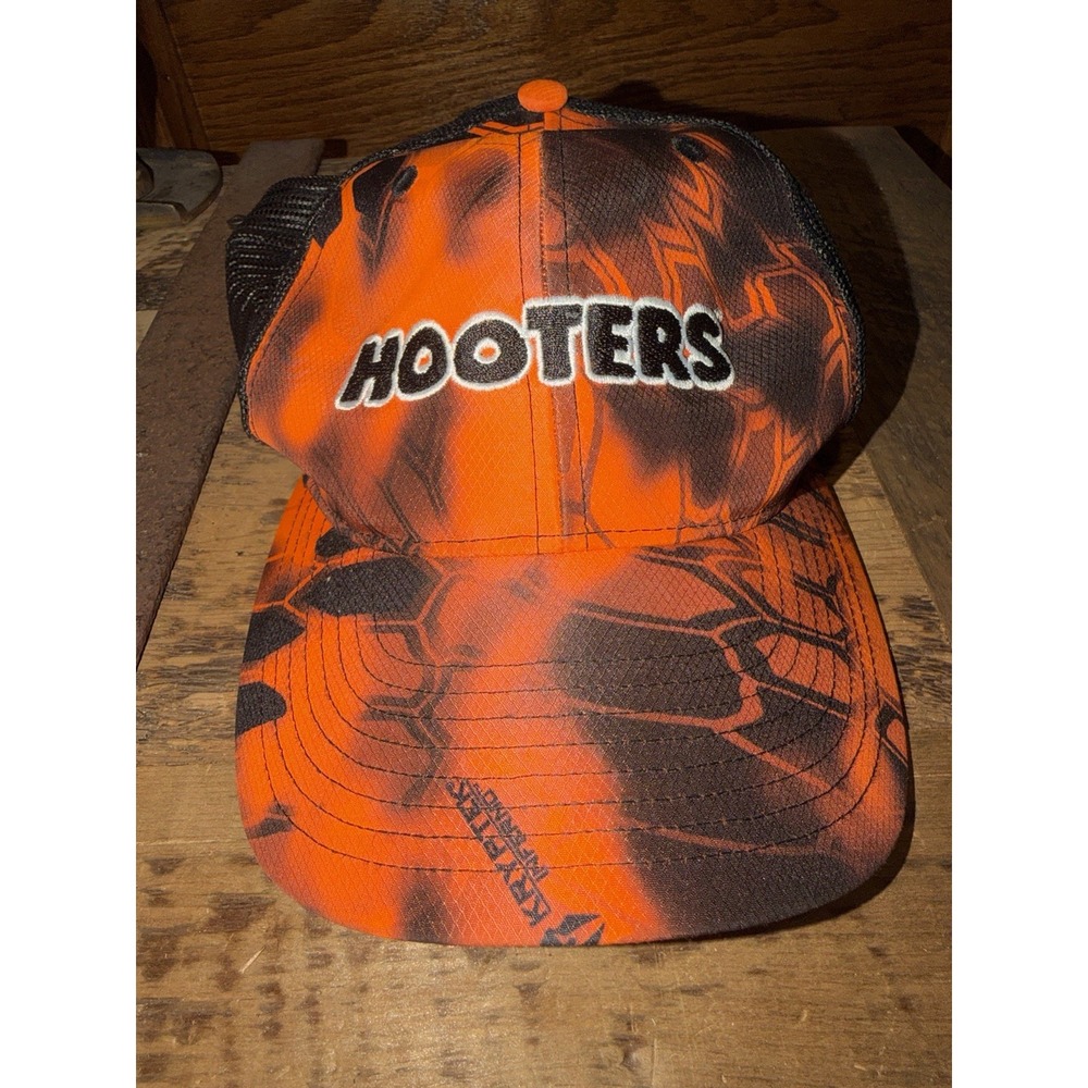 Hooters Clearwater Florida Orange Kryptek Inferno Snapback Hat Rare